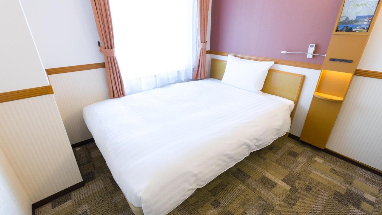 Toyoko Inn Yokohama Sakuragicho Rom bilde