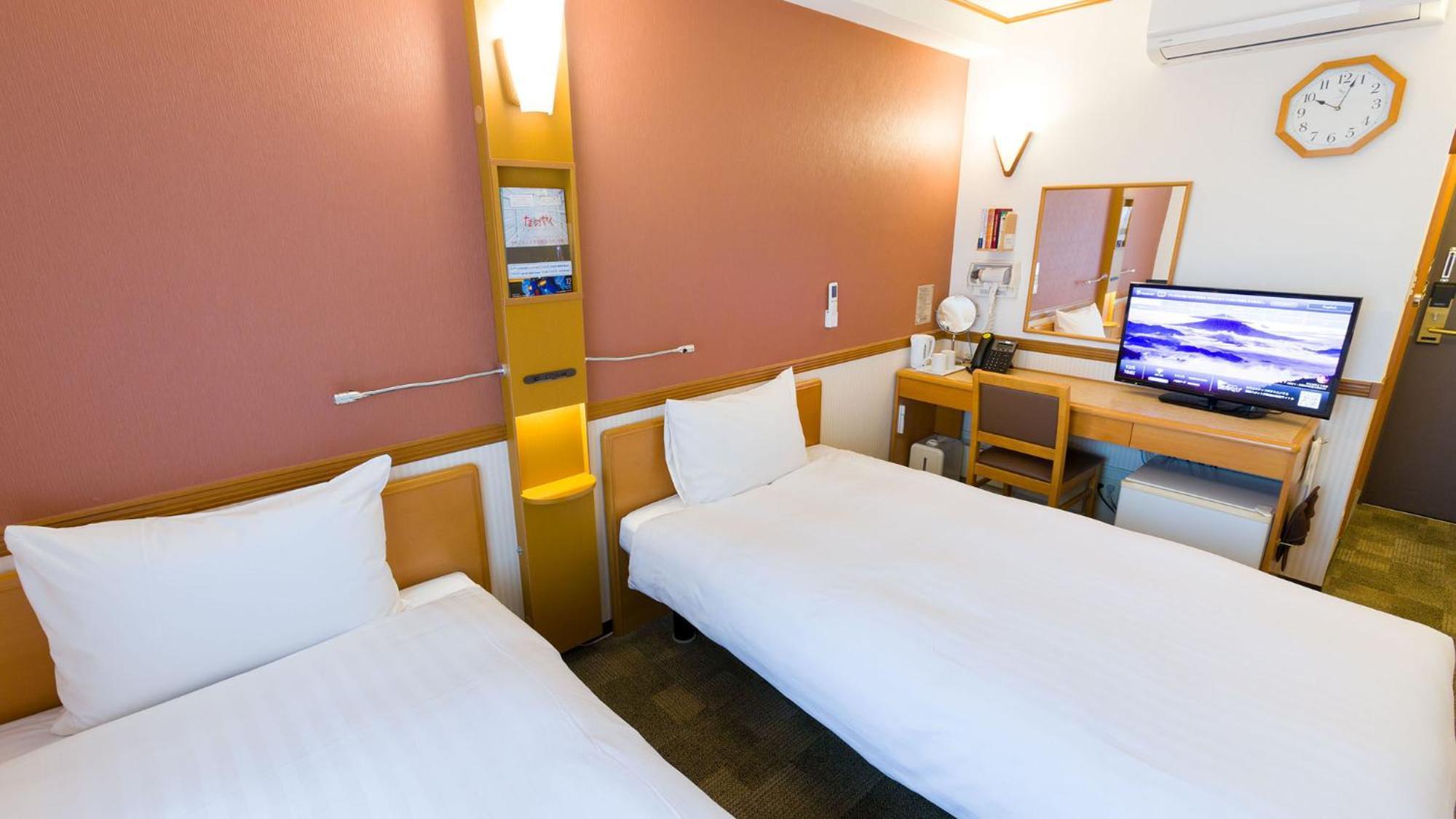Toyoko Inn Yokohama Sakuragicho Rom bilde