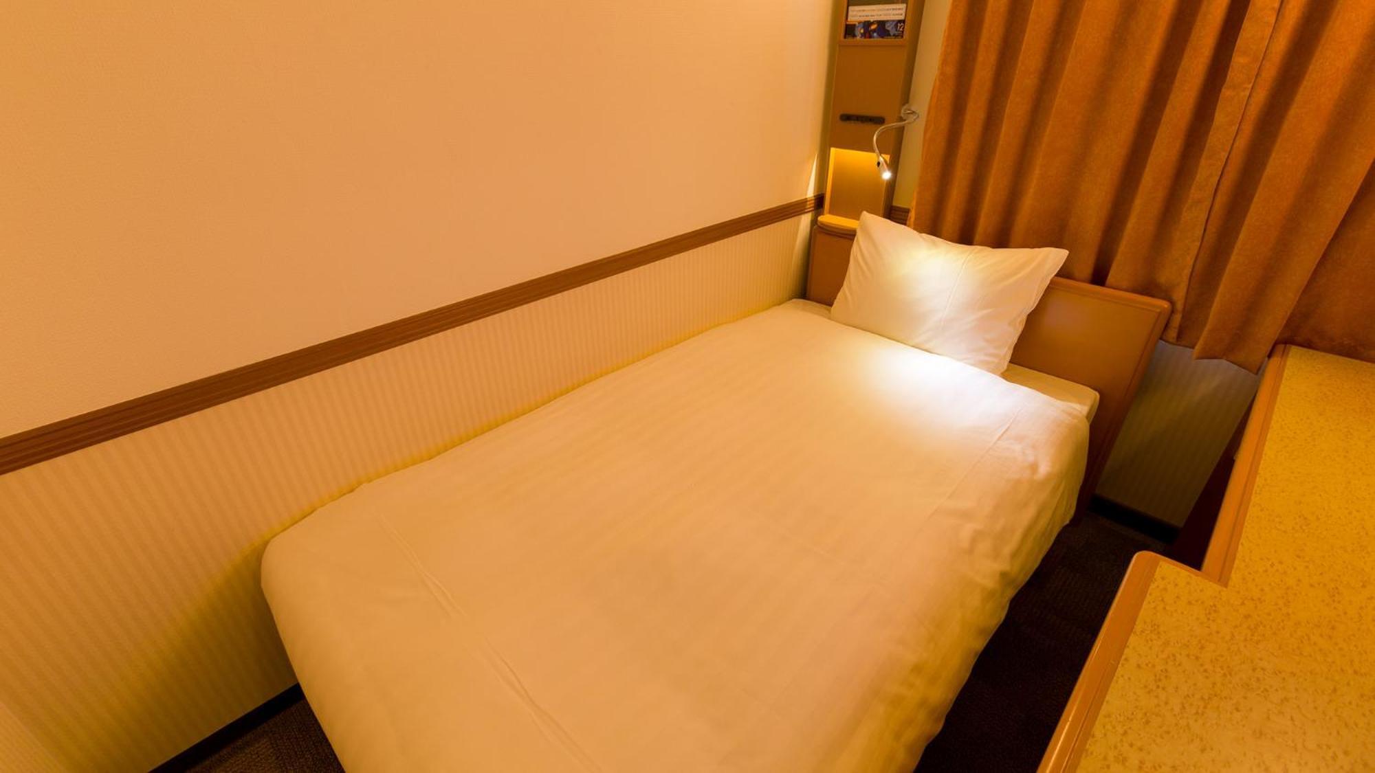 Toyoko Inn Yokohama Sakuragicho Rom bilde