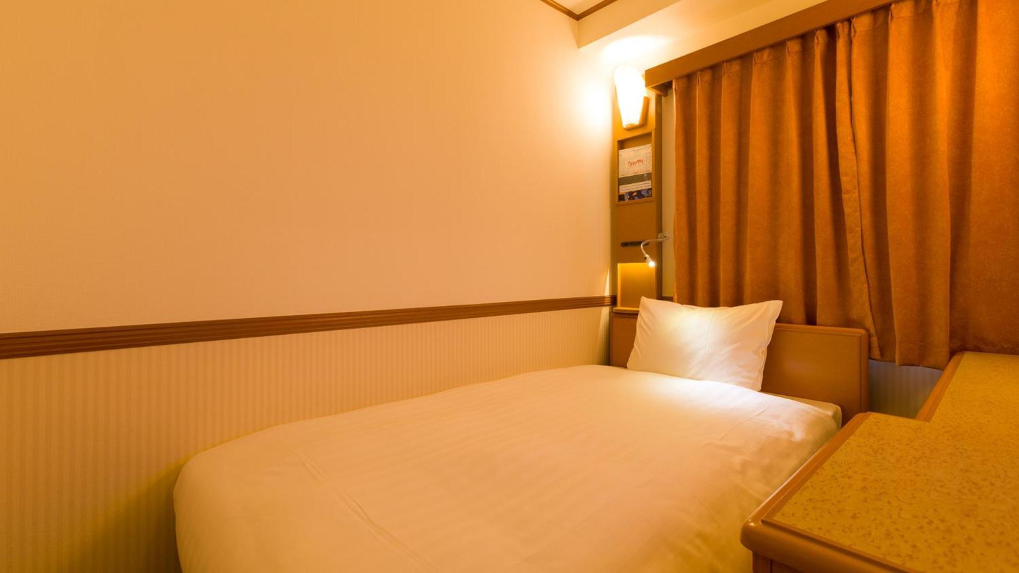 Toyoko Inn Yokohama Sakuragicho Rom bilde