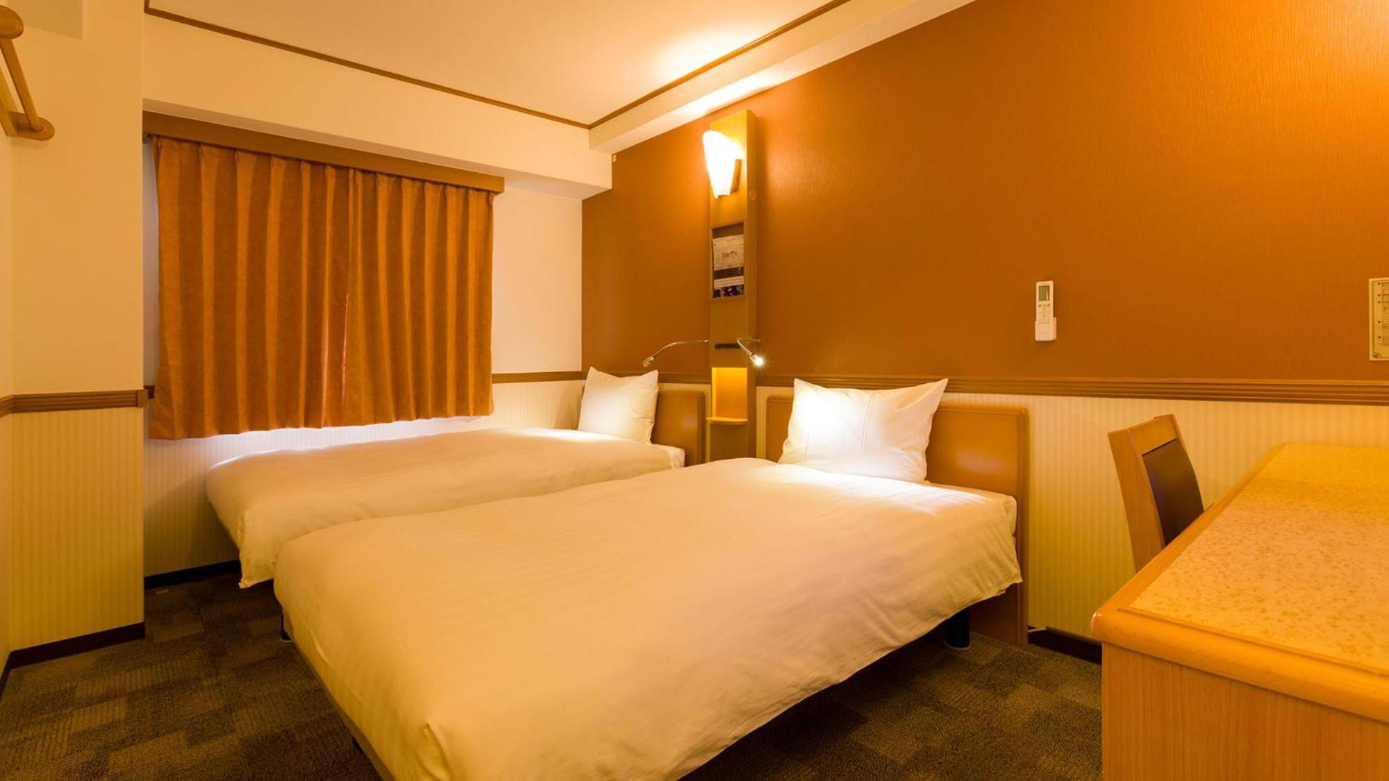 Toyoko Inn Yokohama Sakuragicho Rom bilde